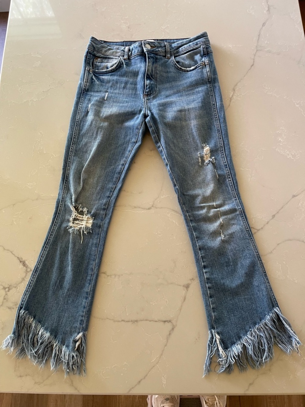 Zara Women’s Distressed Fringe Hem Jeans - Blue
